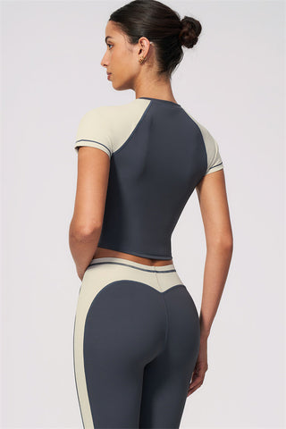 The Sandstone T-shirt Leggings 2-Piece Set
