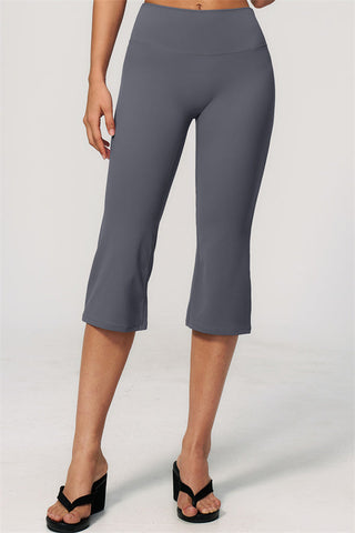 The Zura Capri Leggings