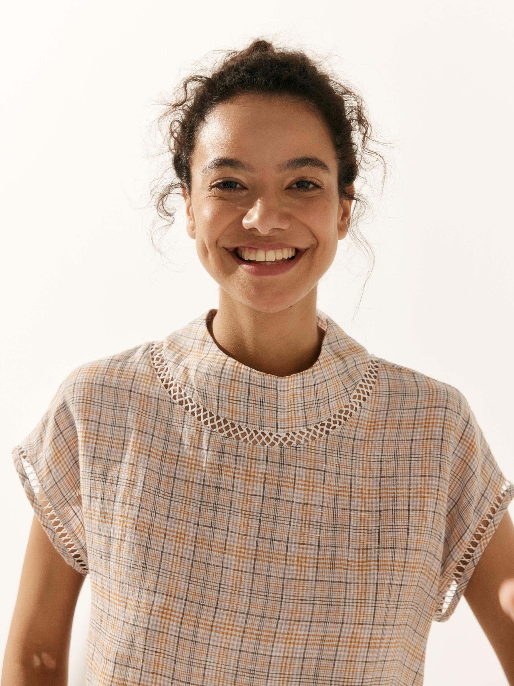 100% Linen Gingham Checked Cutout Turtleneck Top CAROL - Glamourous Grace