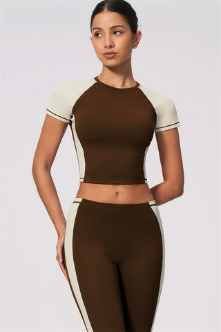 The Sandstone T-shirt Capri Leggings 2-Piece Set