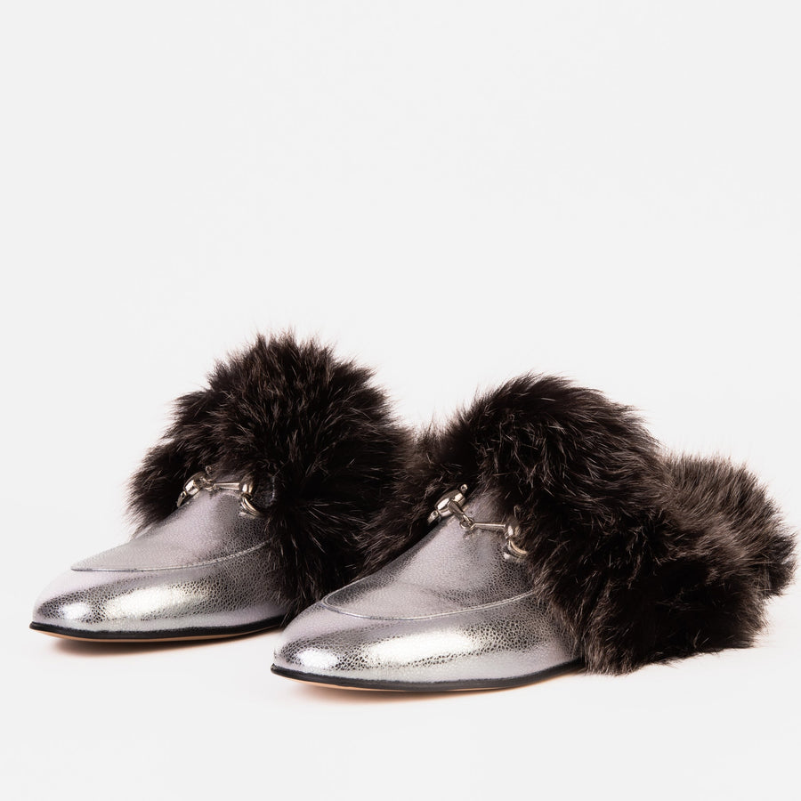 The Izmir Silver Leather Natural Fur Women Slipper - Glamourous Grace