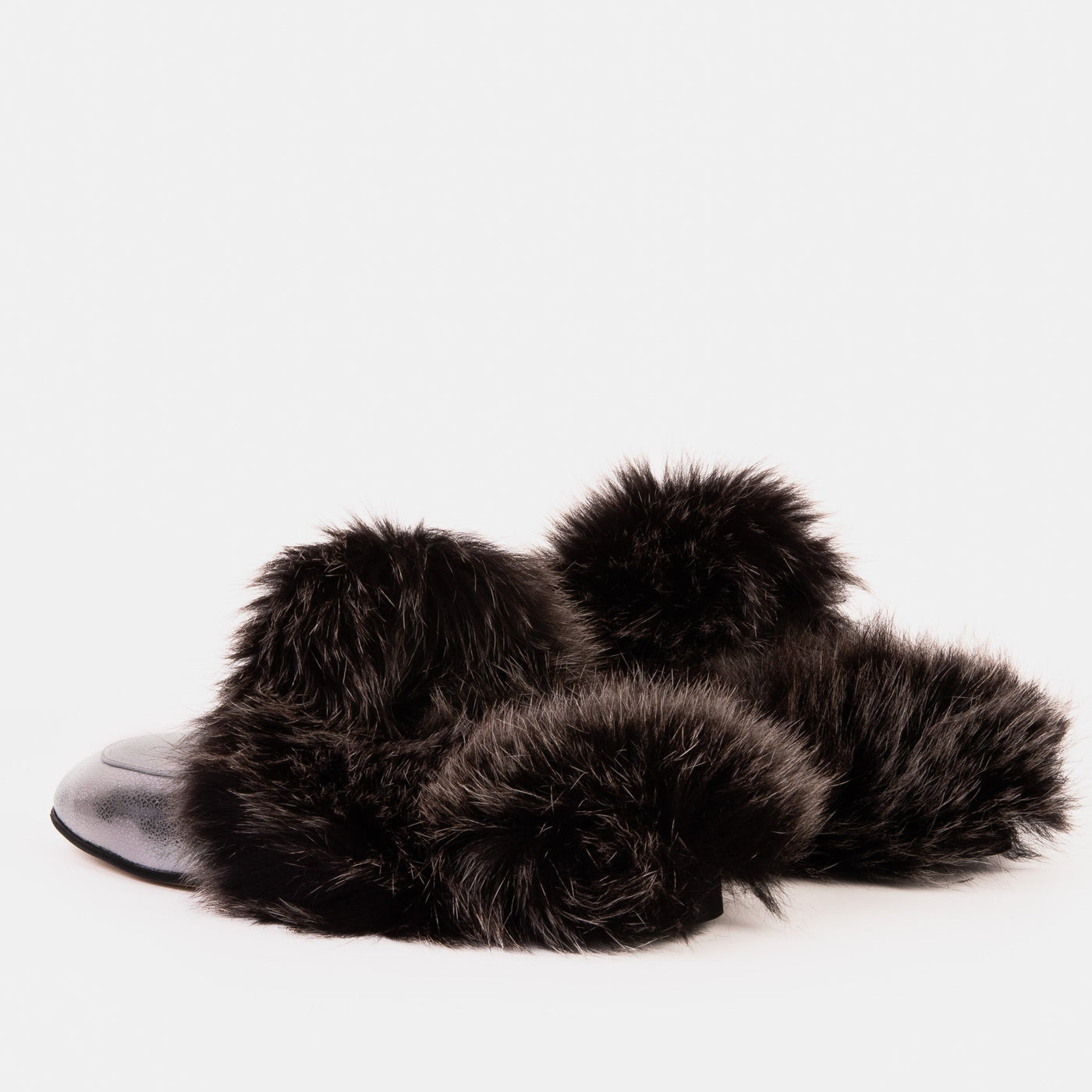 The Izmir Silver Leather Natural Fur Women Slipper - Glamourous Grace