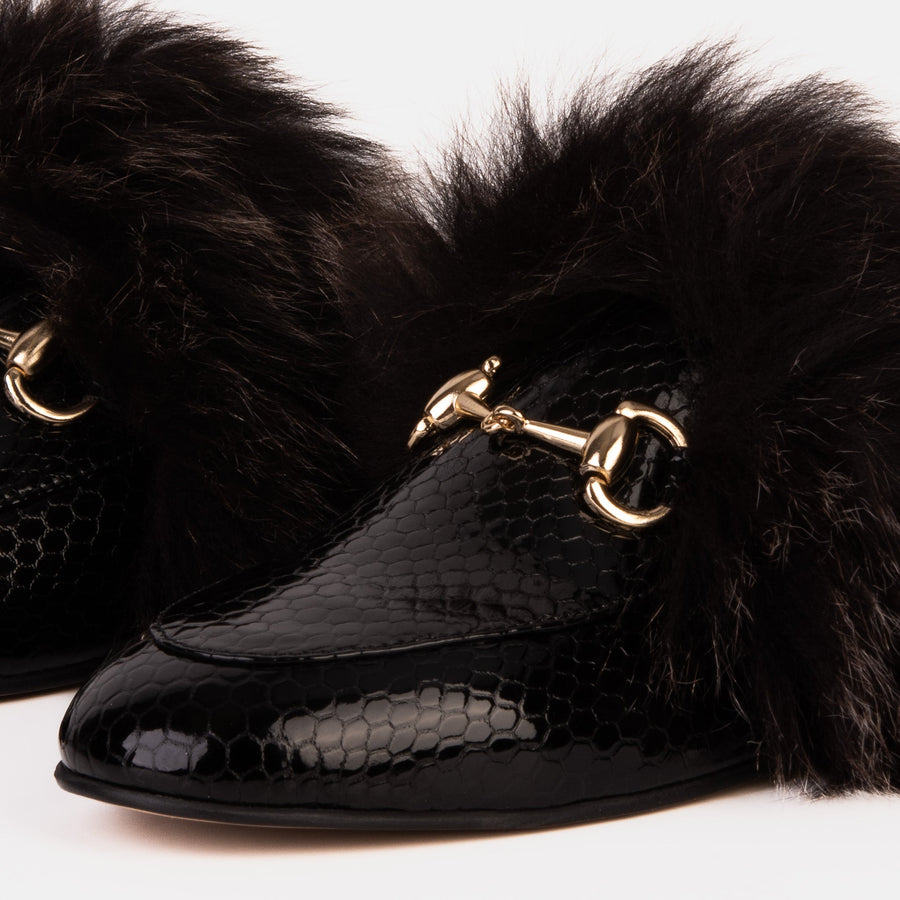 The Izmir Black Patent Leather Natural Fur Women Slipper - Glamourous Grace