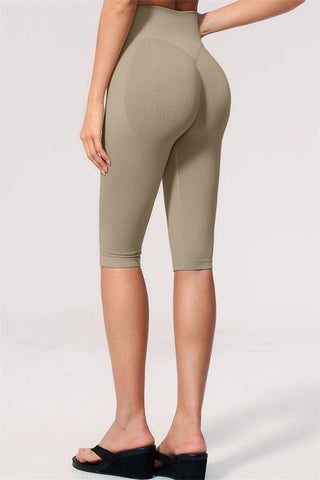 The Allure Sports Bra Capri Leggings 2-Piece Set