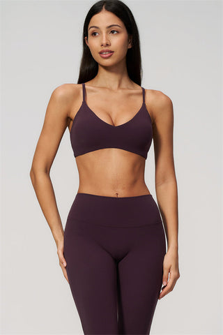 The Zura Sports Bra Capri Leggings 2-Piece Set