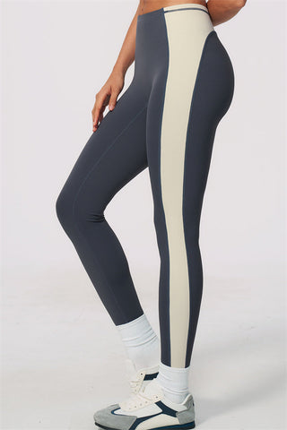 The Sandstone Sports Bra Leggings 2-Piece Set