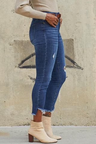 Women's Curvy Fit High Rise Frayed Slanted Ankle Jean
