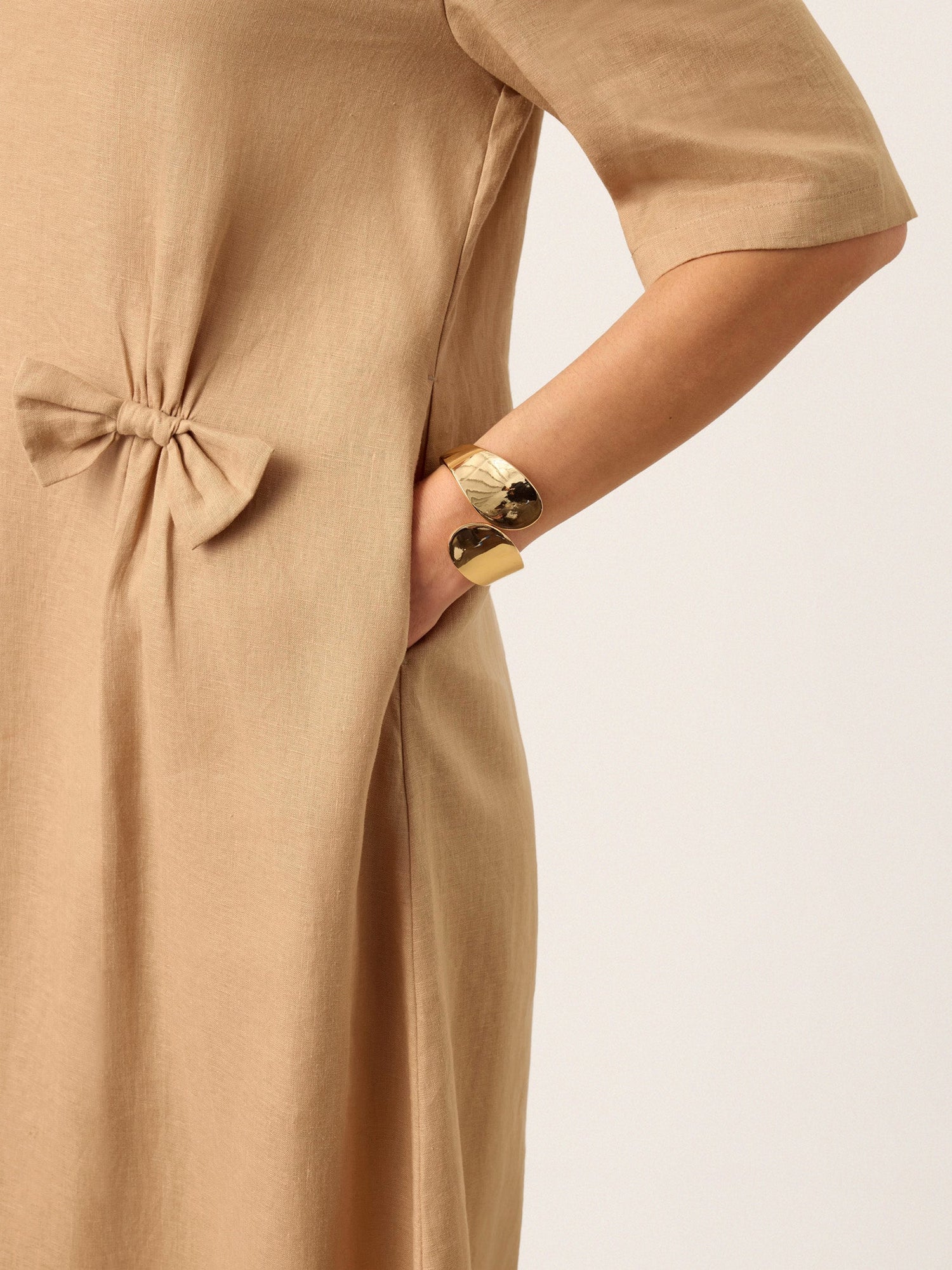100% Linen Side-Gathered Bow Maxi Dress ESMERALDA - Glamourous Grace