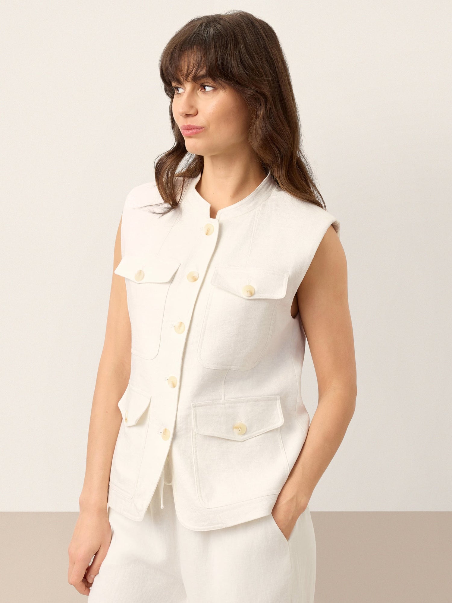Linen Four-Pocket Tailored Sleeveless Vest COSIMA - Glamourous Grace