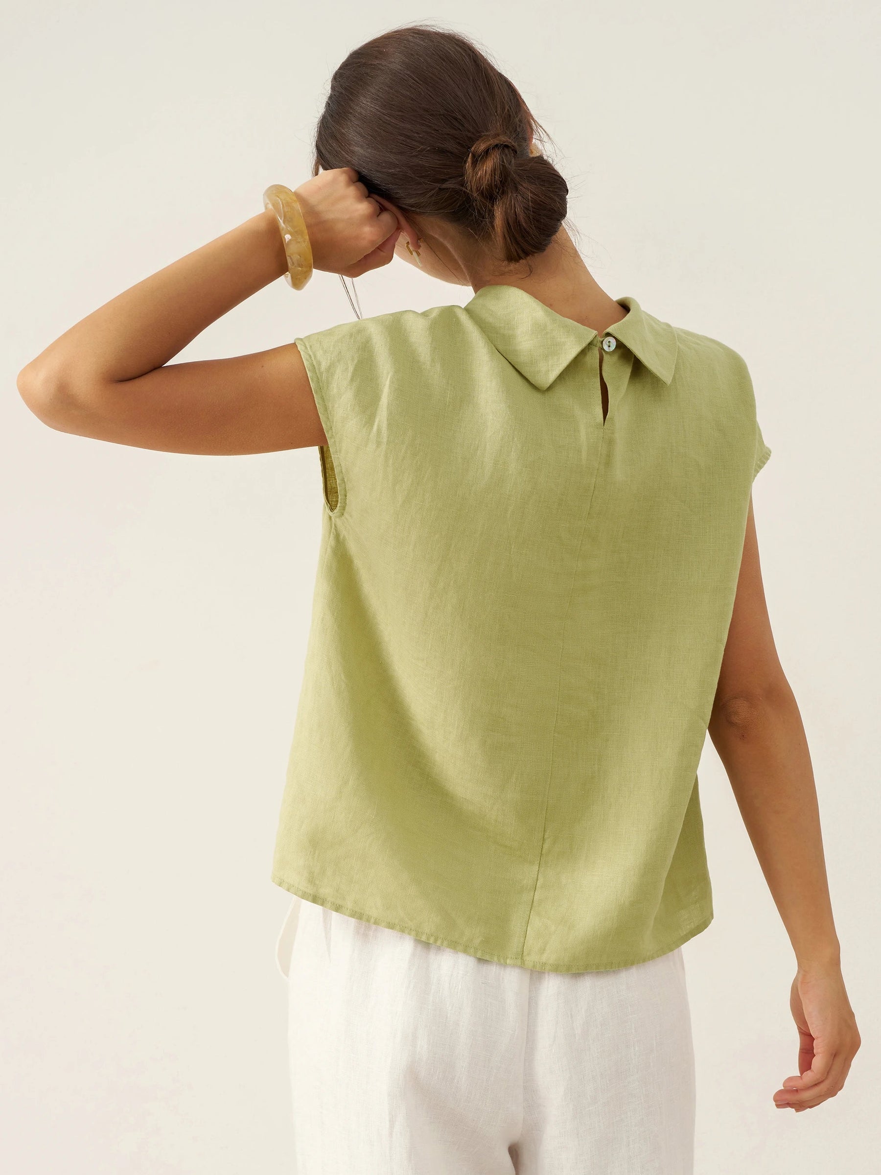 100% Linen Cap Sleeve Soft-Fold Collar Top YVONNE - Glamourous Grace