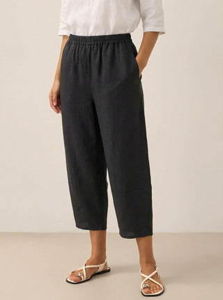 Charcoal black 100% linen crop pants RORY by LINTICO, casual and lightweight bottoms for warm weather.