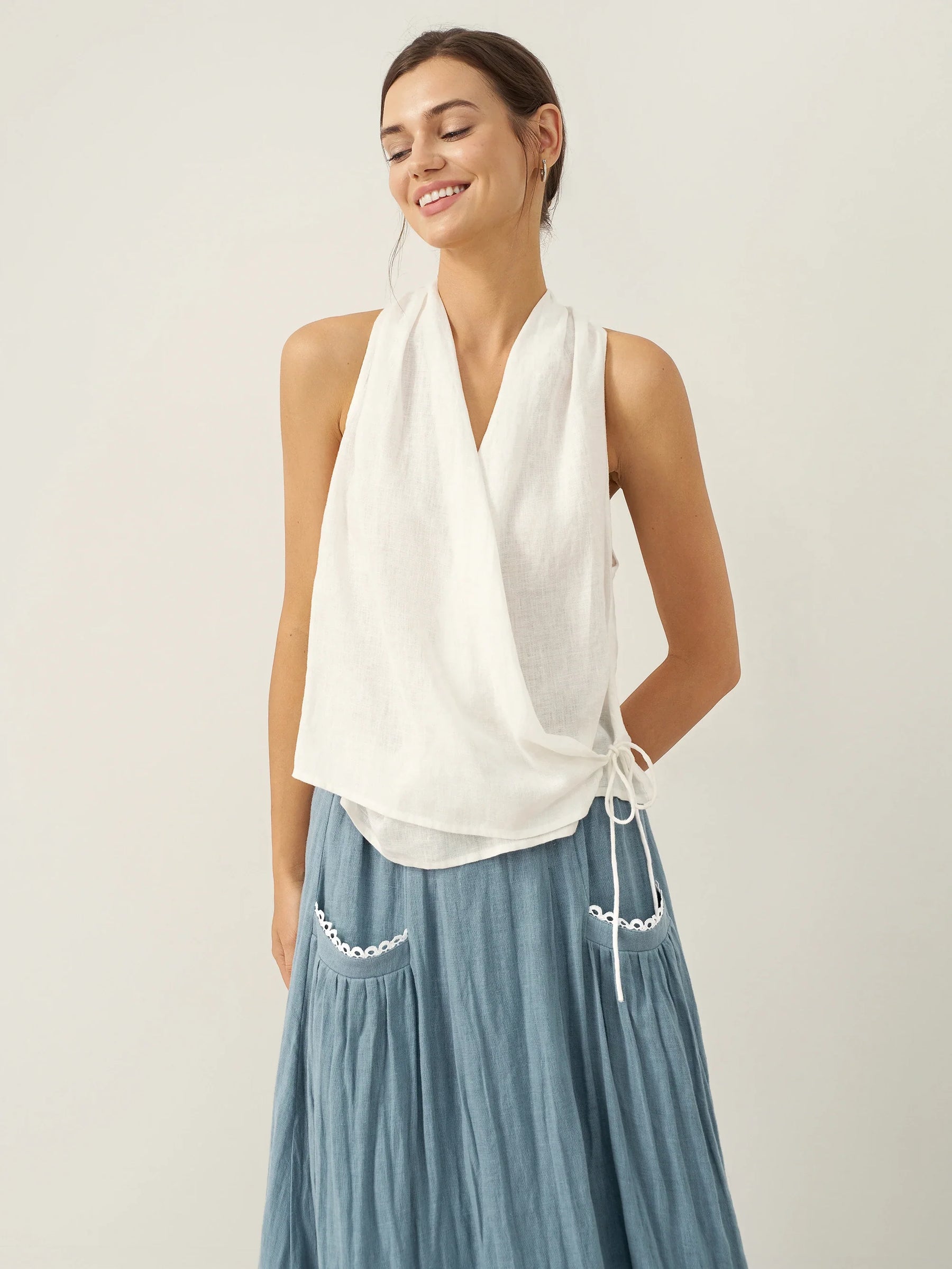 100% Linen Halter Neck Tie-Front Crop Top FAYE - Glamourous Grace