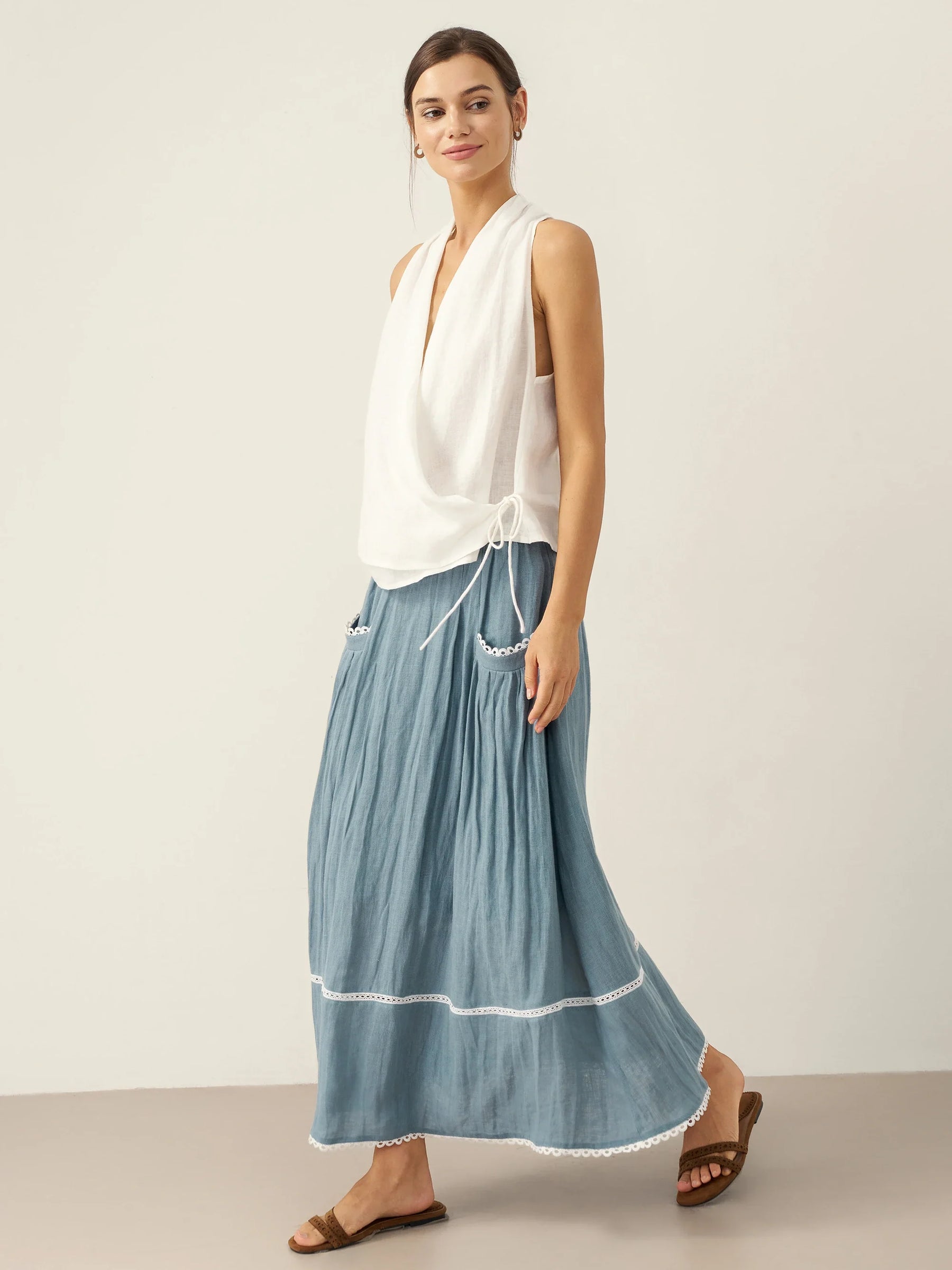 100% Linen Halter Neck Tie-Front Crop Top FAYE - Glamourous Grace