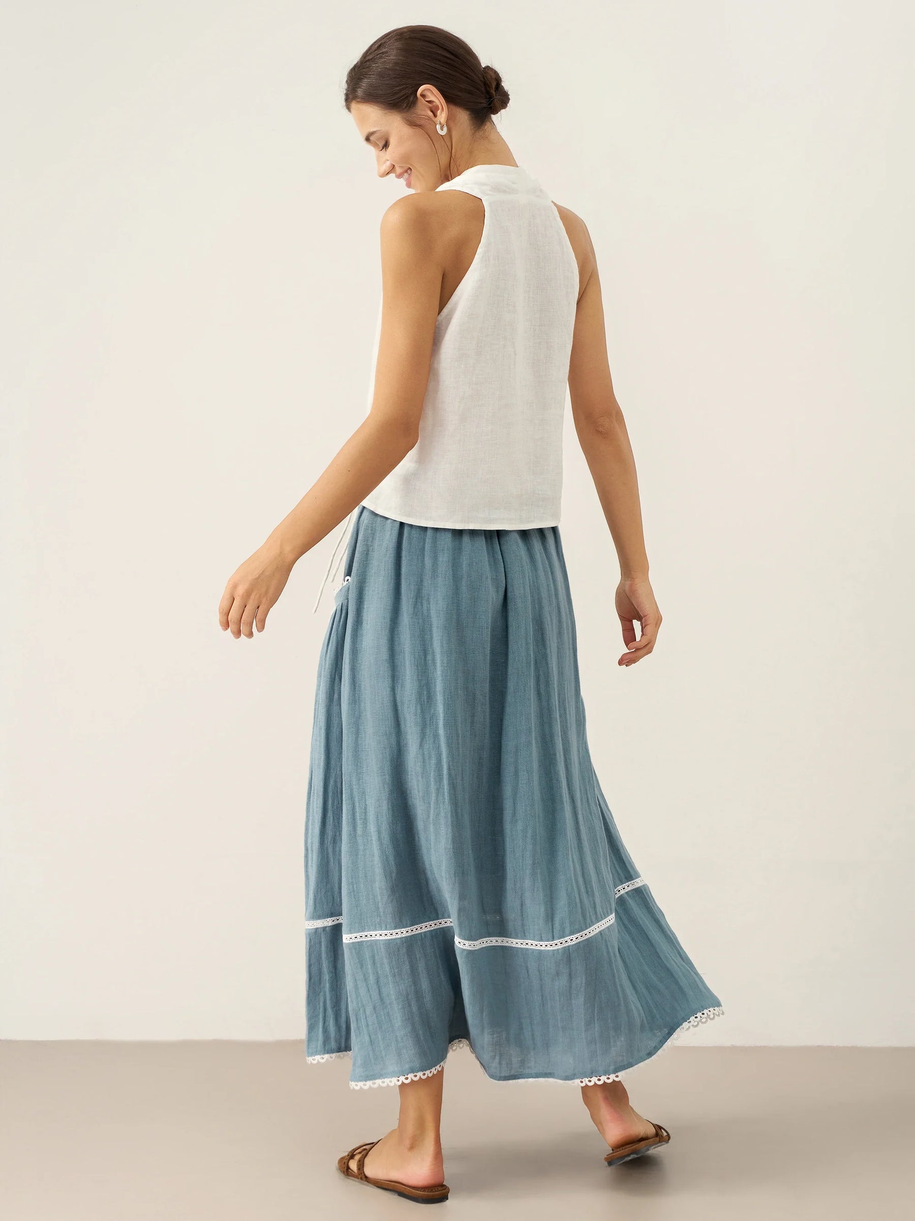 100% Linen Halter Neck Tie-Front Crop Top FAYE - Glamourous Grace