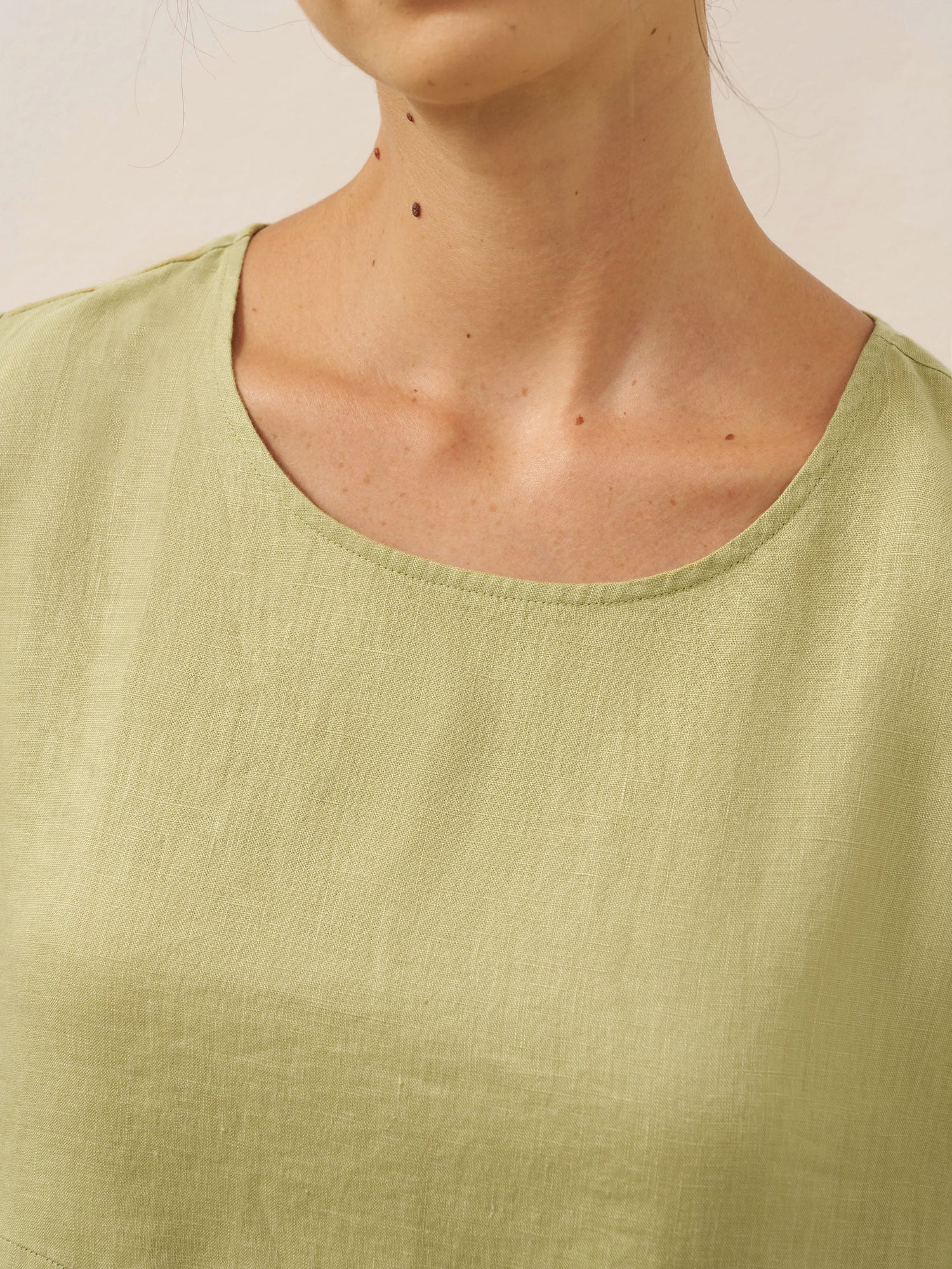 100% Linen Pleated Crew Neck Midi Dress MILA - Glamourous Grace