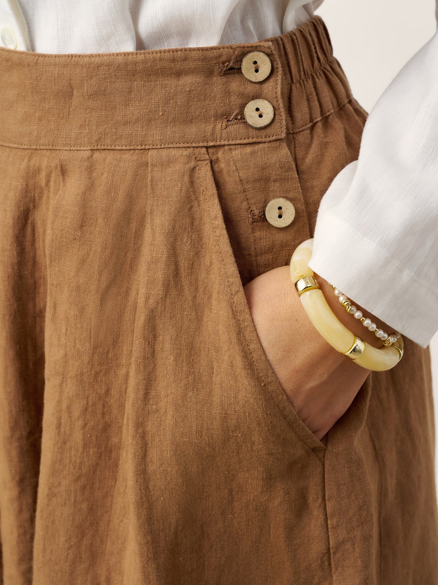 100% Linen Pleated Side Button Skirt LILITH - Glamourous Grace