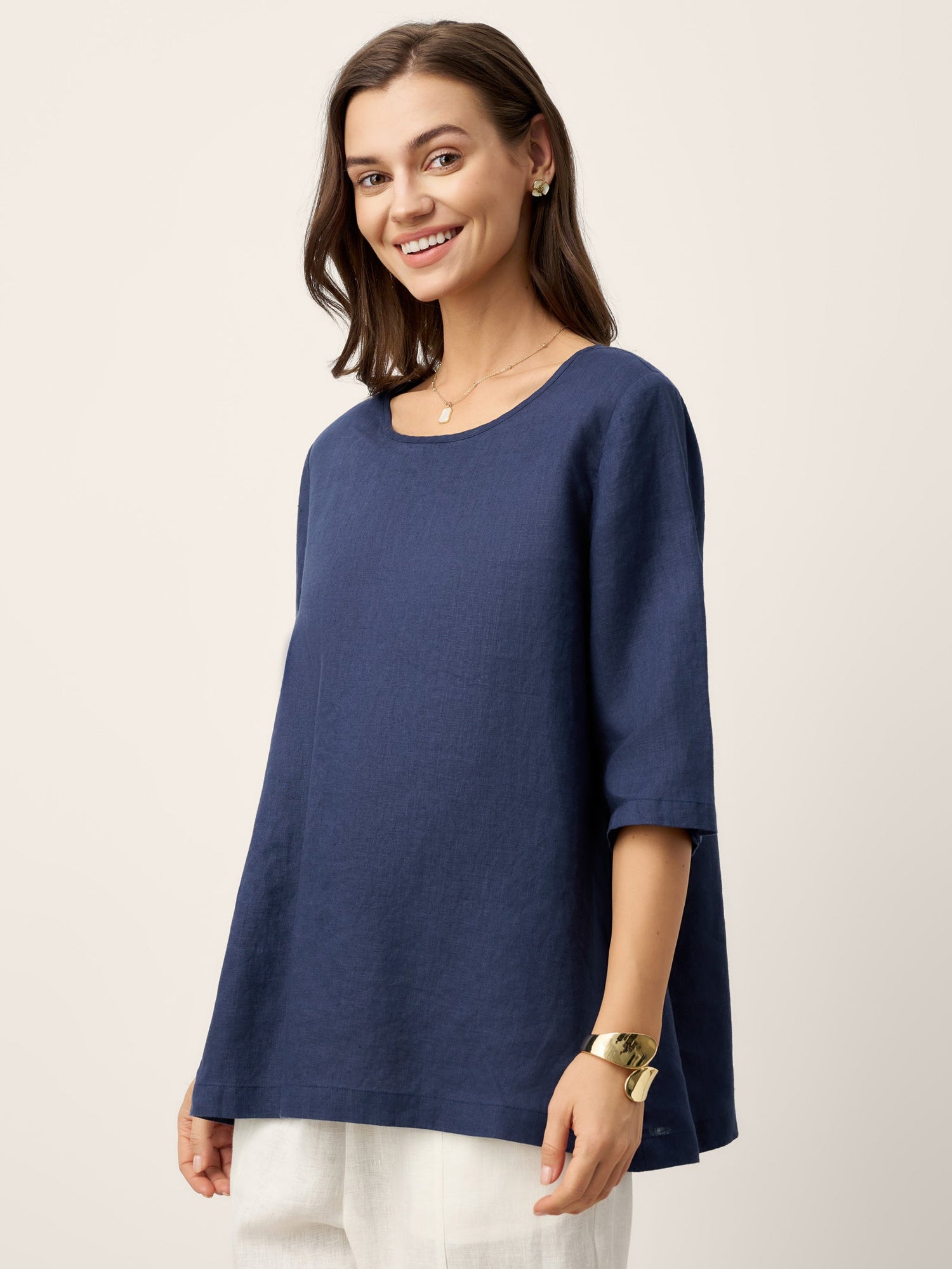 100% Linen Relaxed Back Button Top with Tab Sleeves SYLVANA - Glamourous Grace