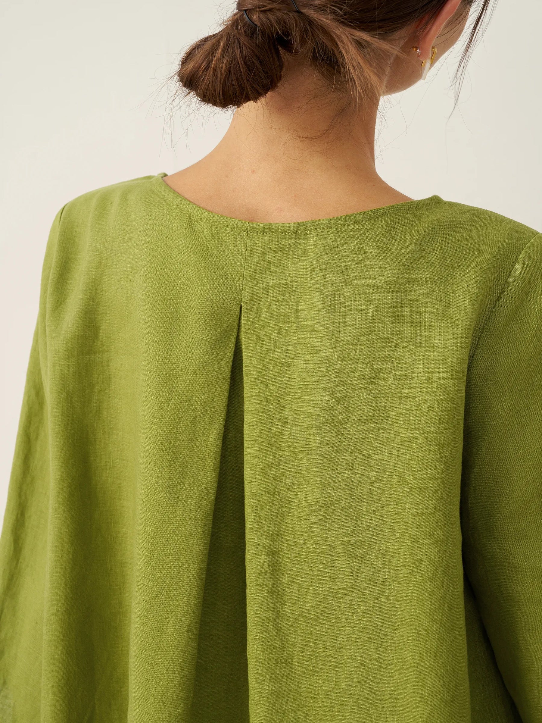 100% Linen Round Neck Asymmetrical Hem Top BRIANNA - Glamourous Grace