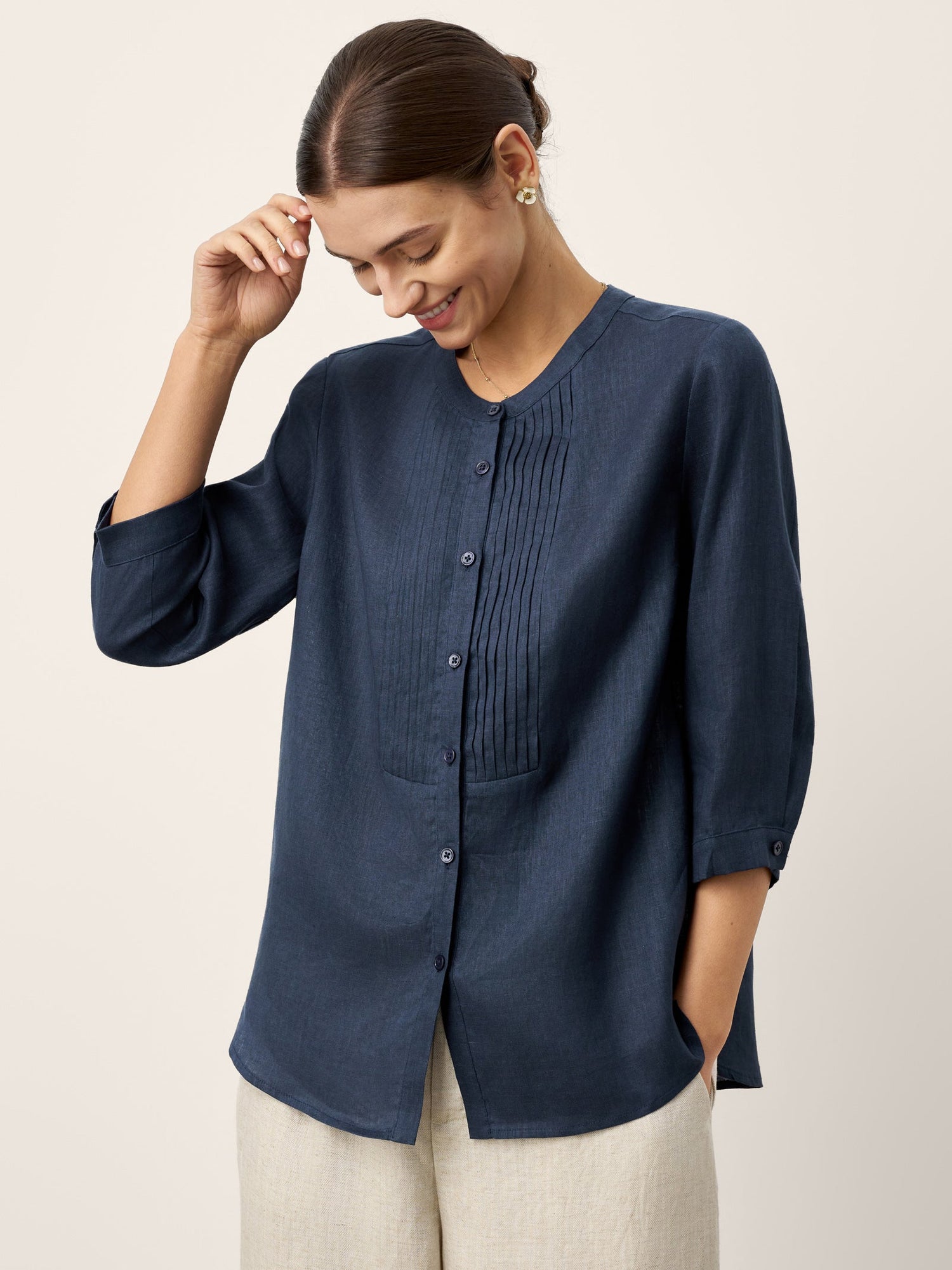 100% Linen Sculpted Accordion Pleat Crew Neck Shirt RANA - Glamourous Grace
