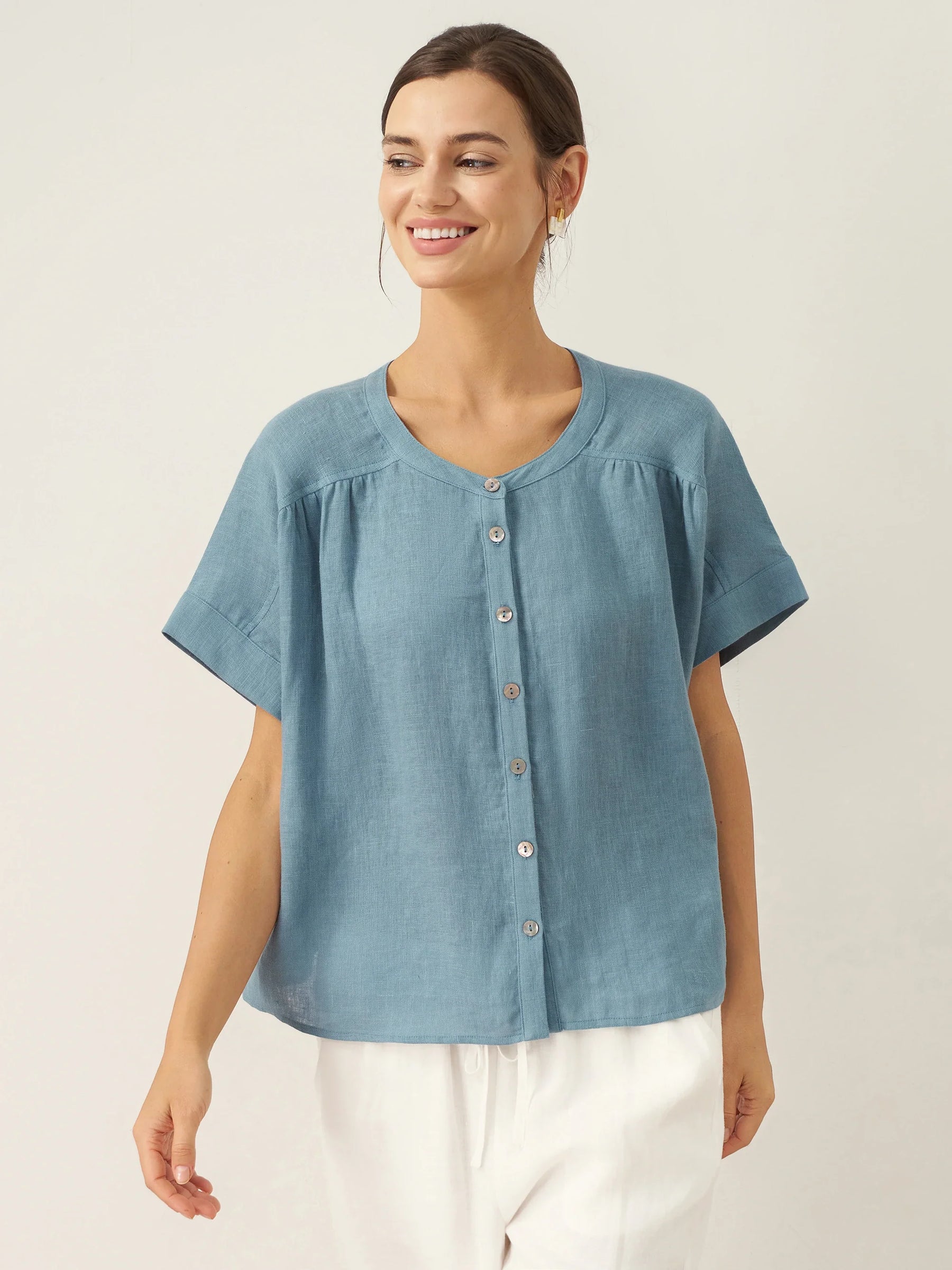 100% Linen Short Sleeve Crew Neck Shirt FINA - Glamourous Grace