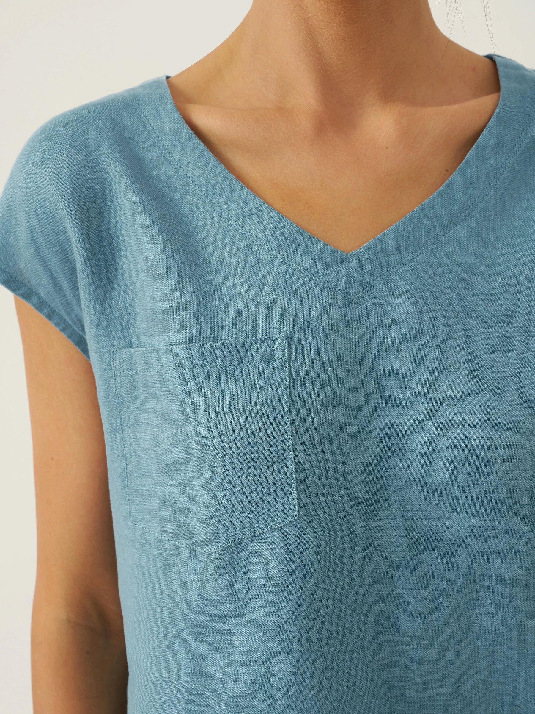 100% Linen V-Neck Cap Sleeve Crop Top FRESSA - Glamourous Grace