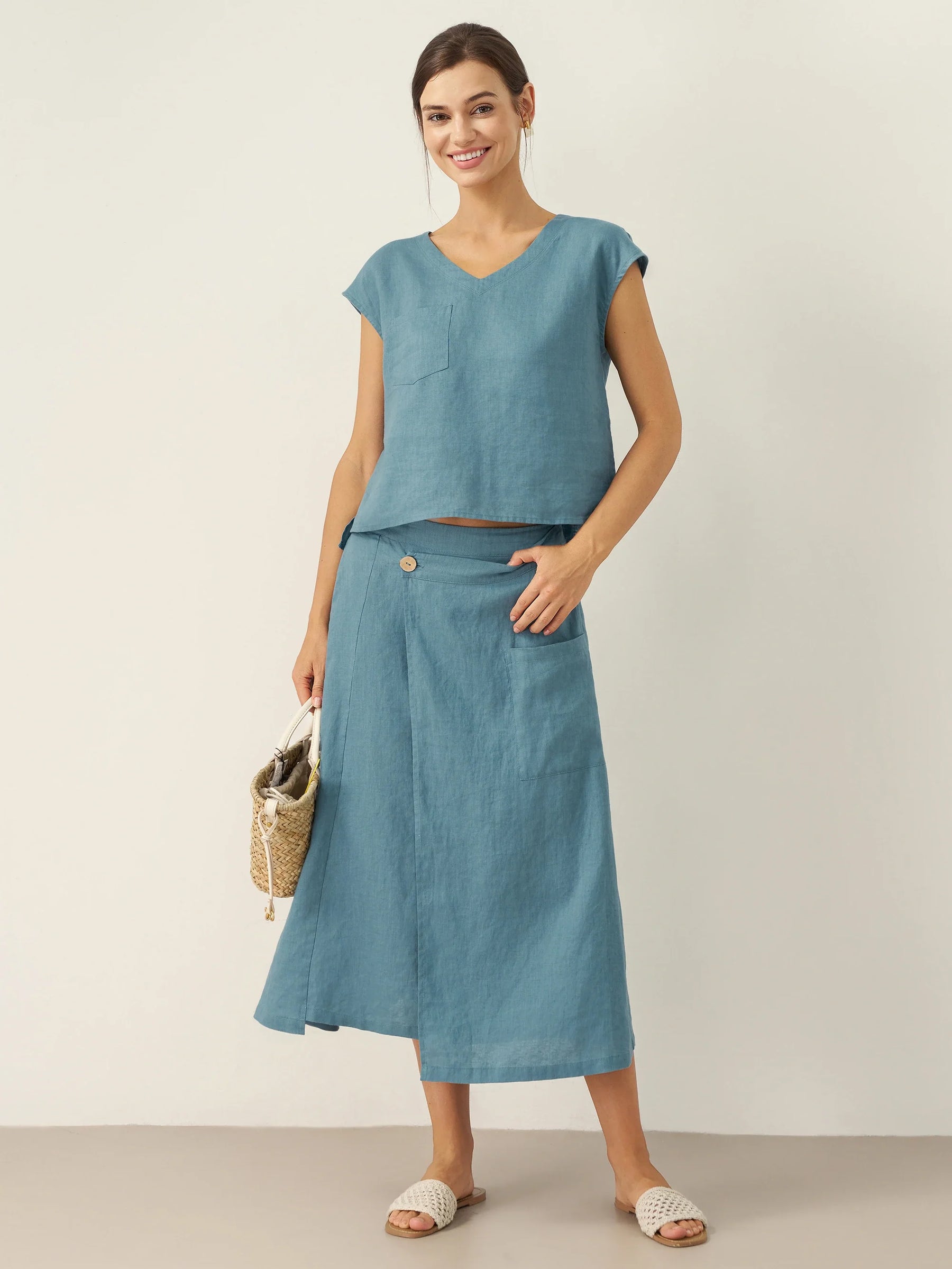100% Linen V-Neck Cap Sleeve Crop Top FRESSA - Glamourous Grace