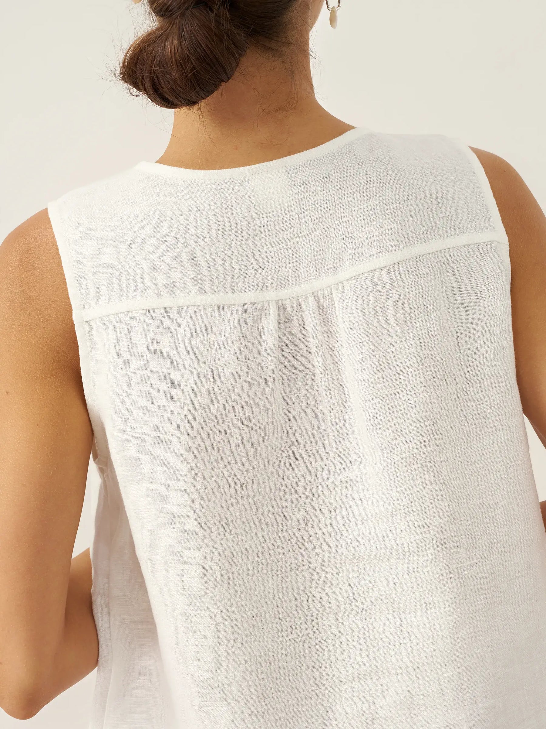 100% Linen V-Neck Sleeveless Tank Top NICOLE - Glamourous Grace