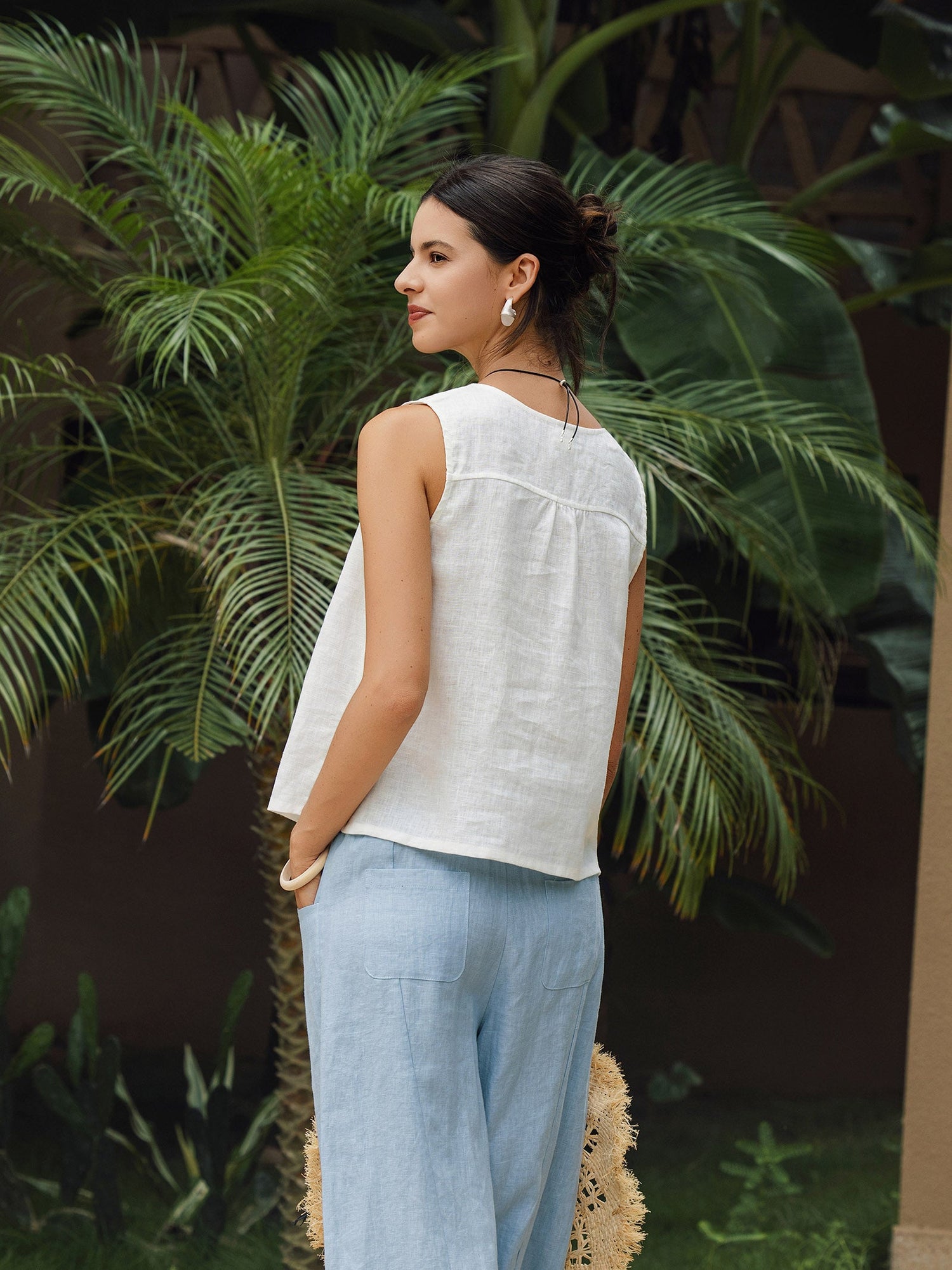 100% Linen V-Neck Sleeveless Tank Top NICOLE - Glamourous Grace