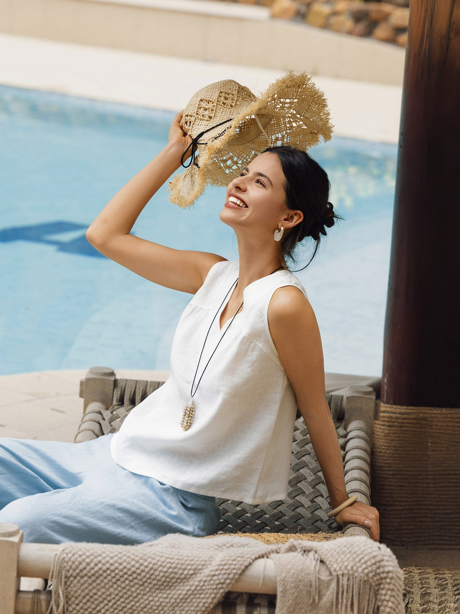 100% Linen V-Neck Sleeveless Tank Top NICOLE - Glamourous Grace