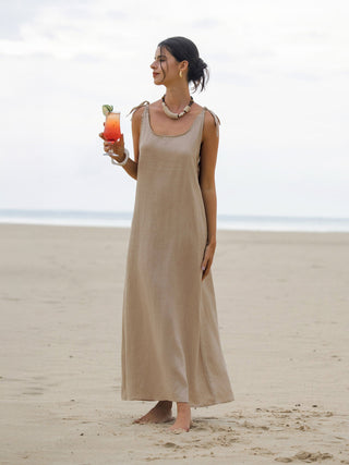 LINTICO 100% linen camisole maxi dress with spaghetti straps, casual and breathable, in a soft natural linen fabric.