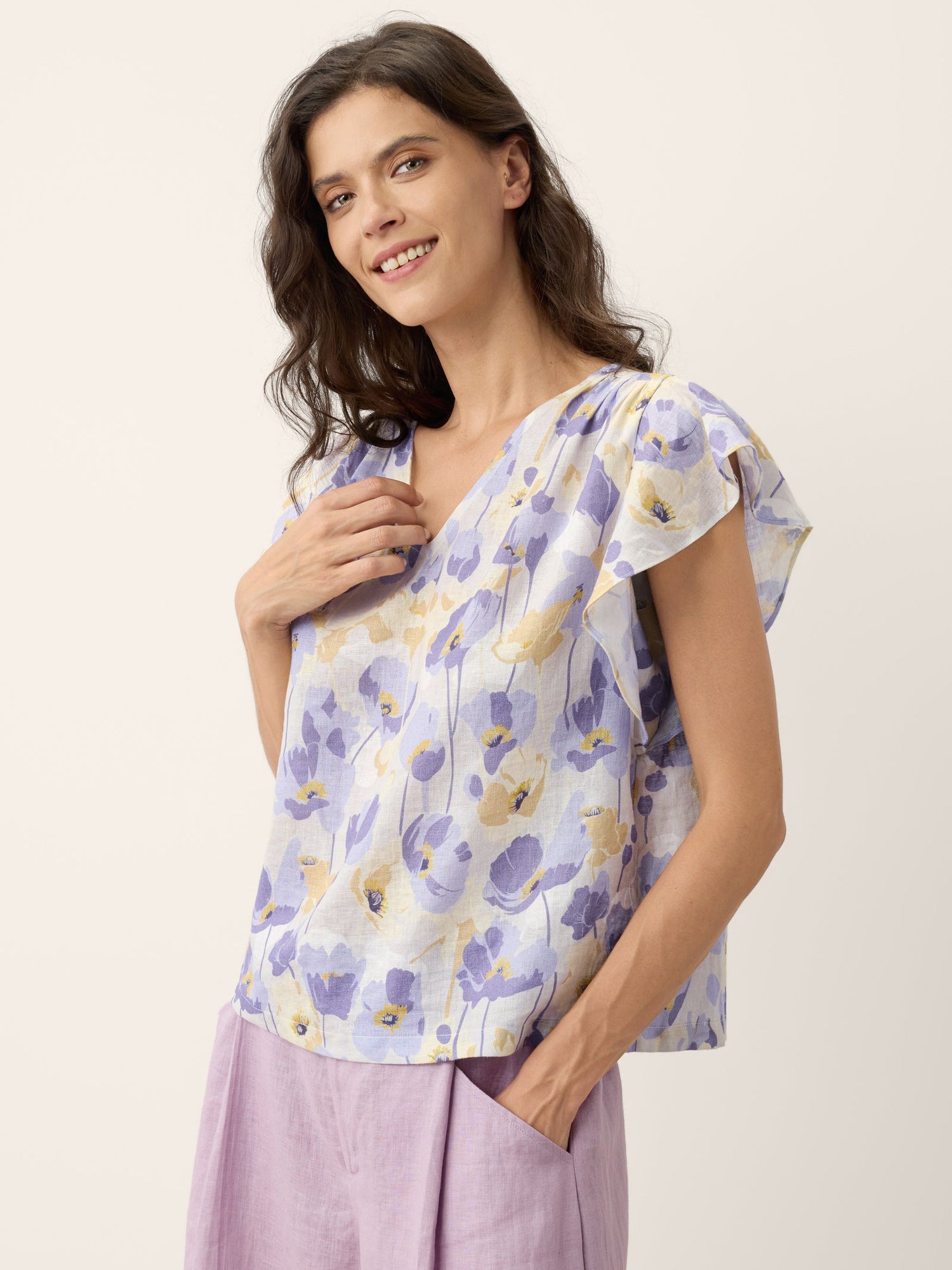 100% Linen Carnation Print Flutter Sleeve Top ELEANORA - Glamourous Grace