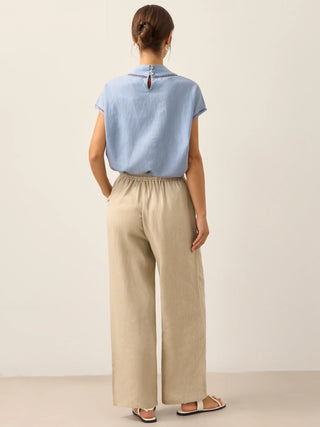 LINTICO 100% linen classic khaki pants with a relaxed fit, tailored waistband, and straight-leg design for a timeless look.