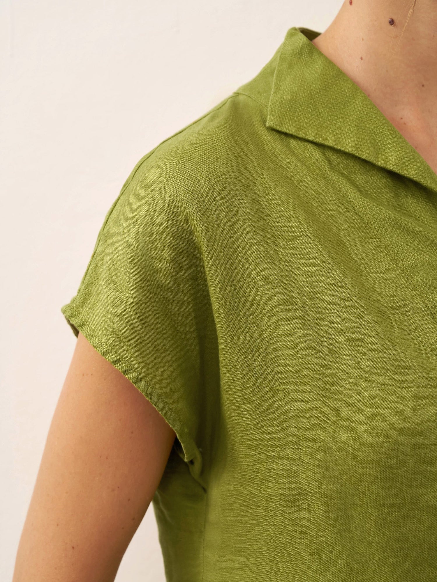 100% Linen Collared Cap Sleeve Top IVY - Glamourous Grace