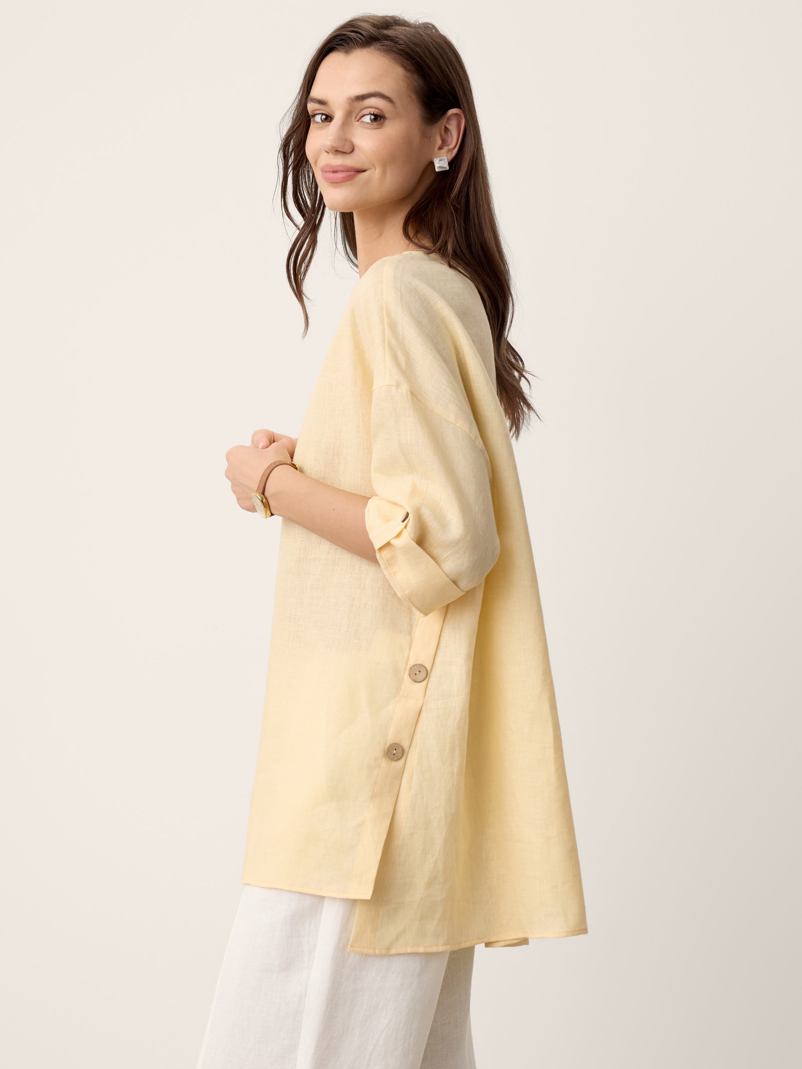 100% Linen Curved-Hem Oversized Top DAPHNEA - Glamourous Grace