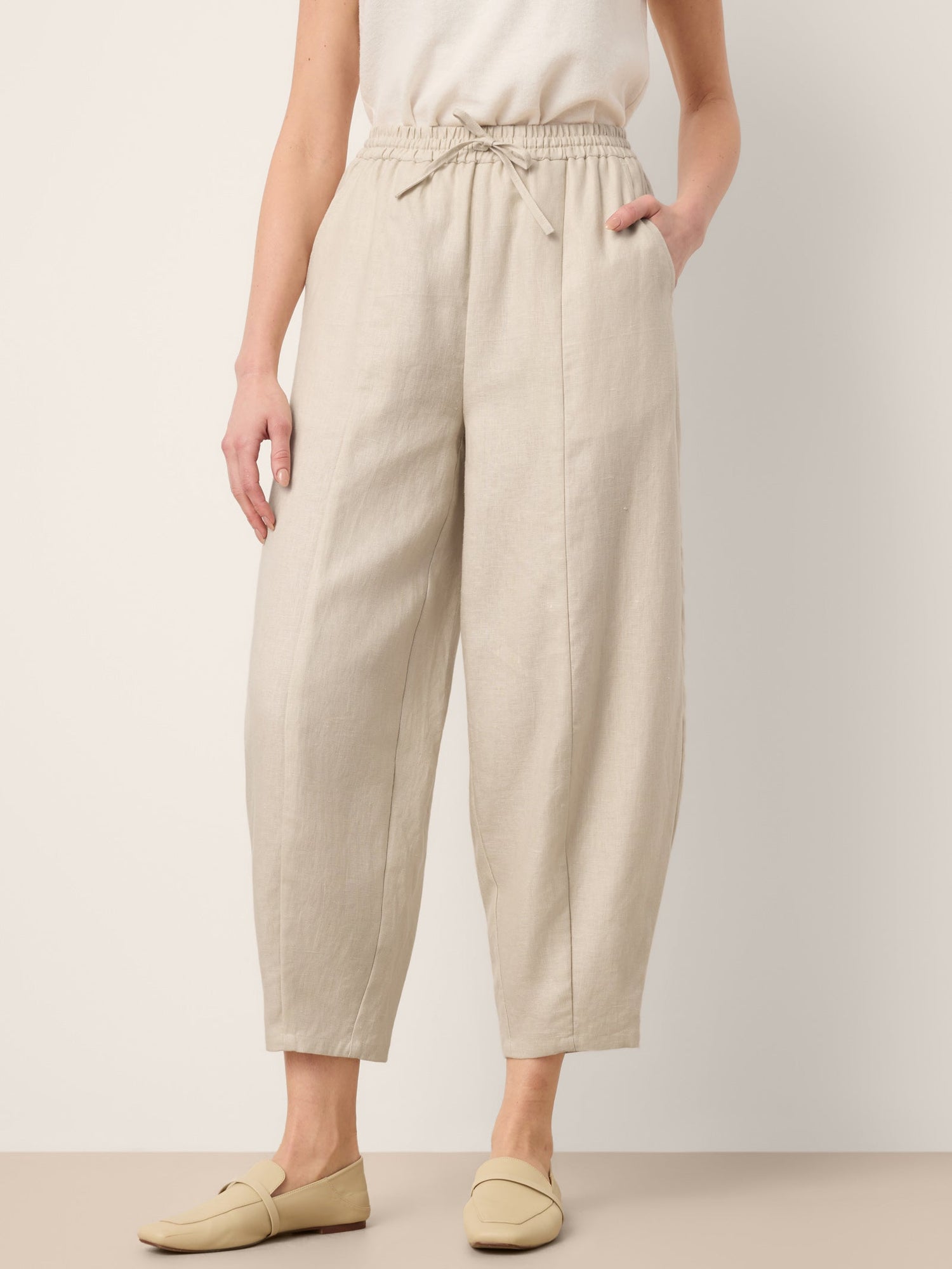 100% Linen Drawstring Waist Tapered Cropped Pants LANEY - Glamourous Grace