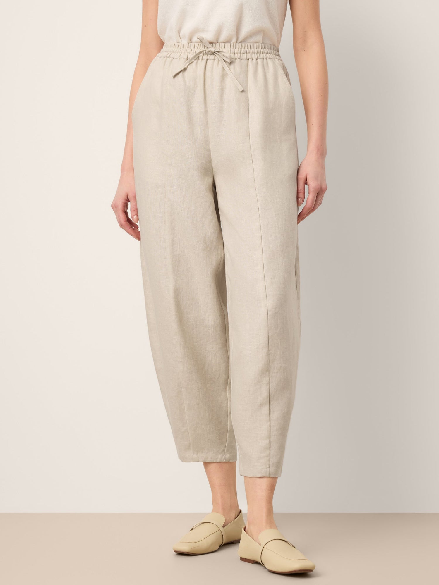 100% Linen Drawstring Waist Tapered Cropped Pants LANEY - Glamourous Grace