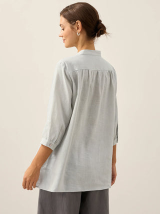 Light blue linen dress shirt Joanna by LINTICO, featuring a relaxed fit with a classic collar and button front, perfect for casual wear.