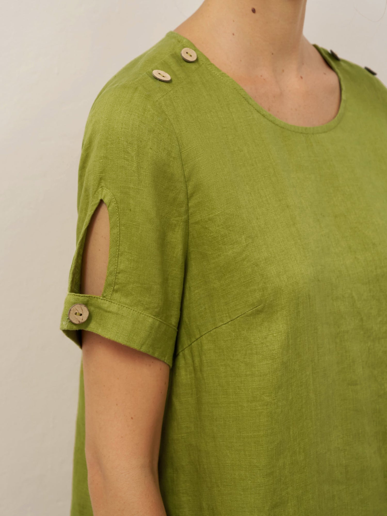 100% Linen Eyelet Short Sleeve Mini Dress LIA - Glamourous Grace