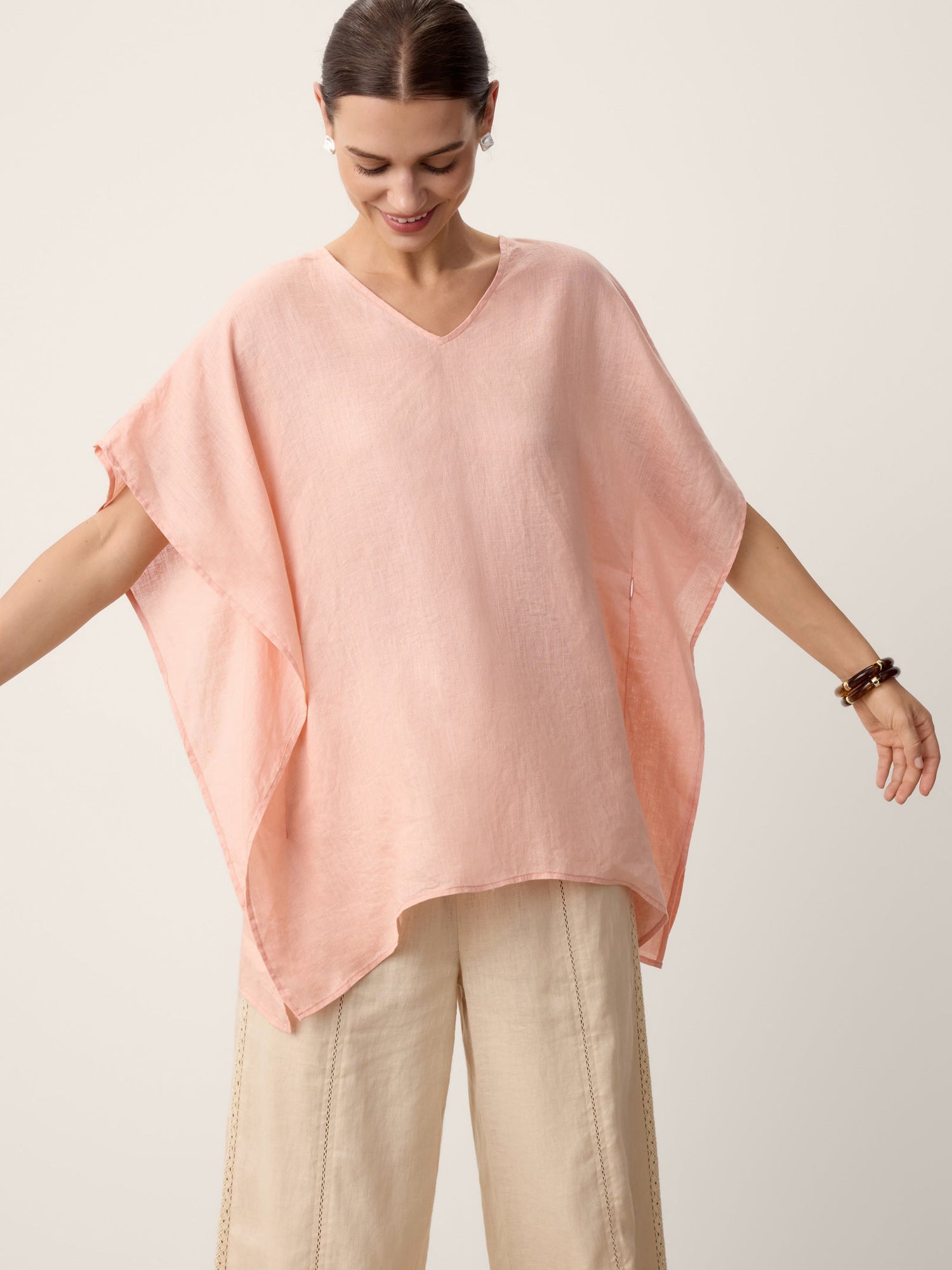 100% Linen Flutter-Sleeve V-Neck Top MARA - Glamourous Grace
