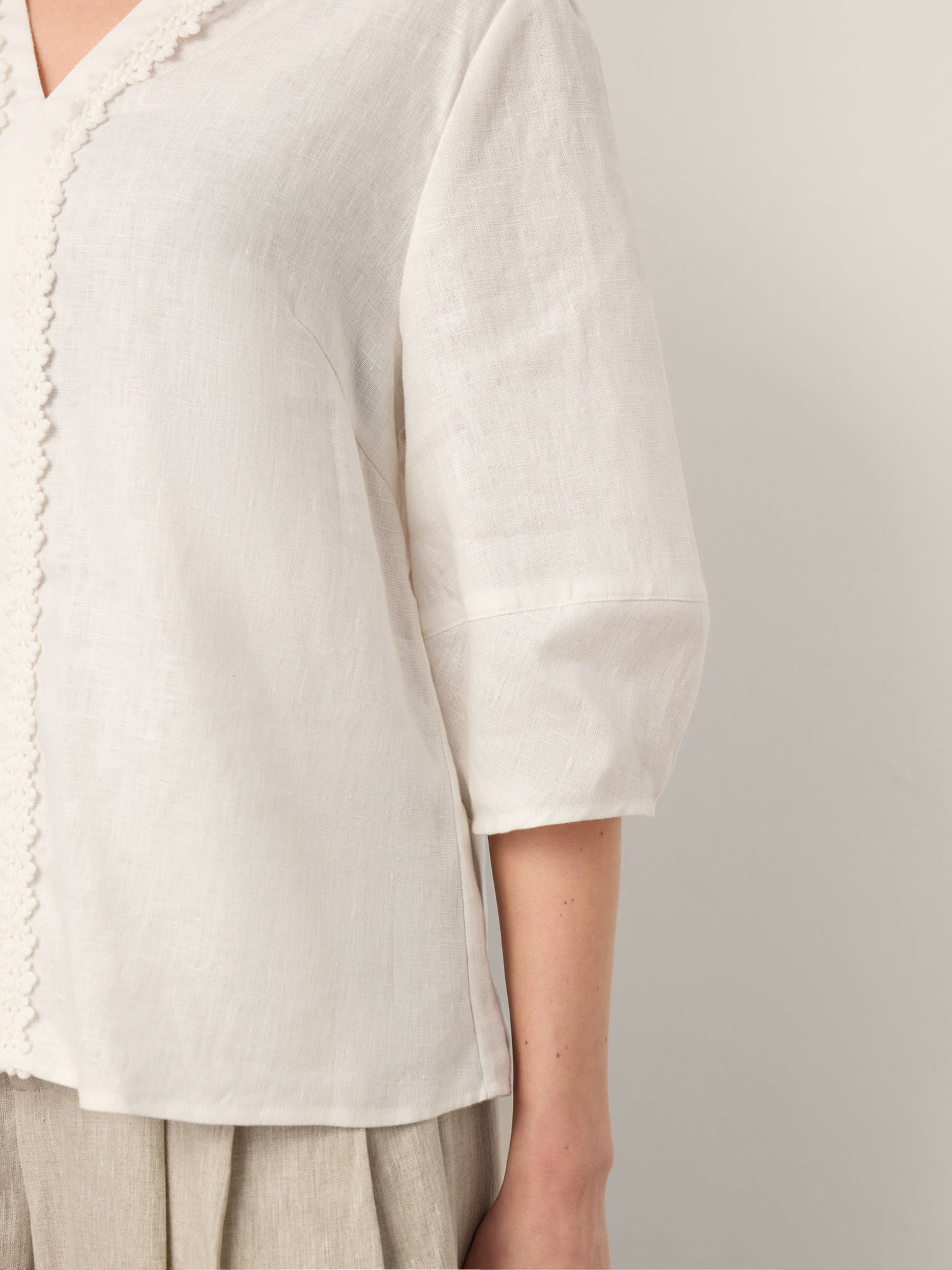 100% Linen Lace Trim Lantern Sleeve V-Neck Top LIVIAN - Glamourous Grace