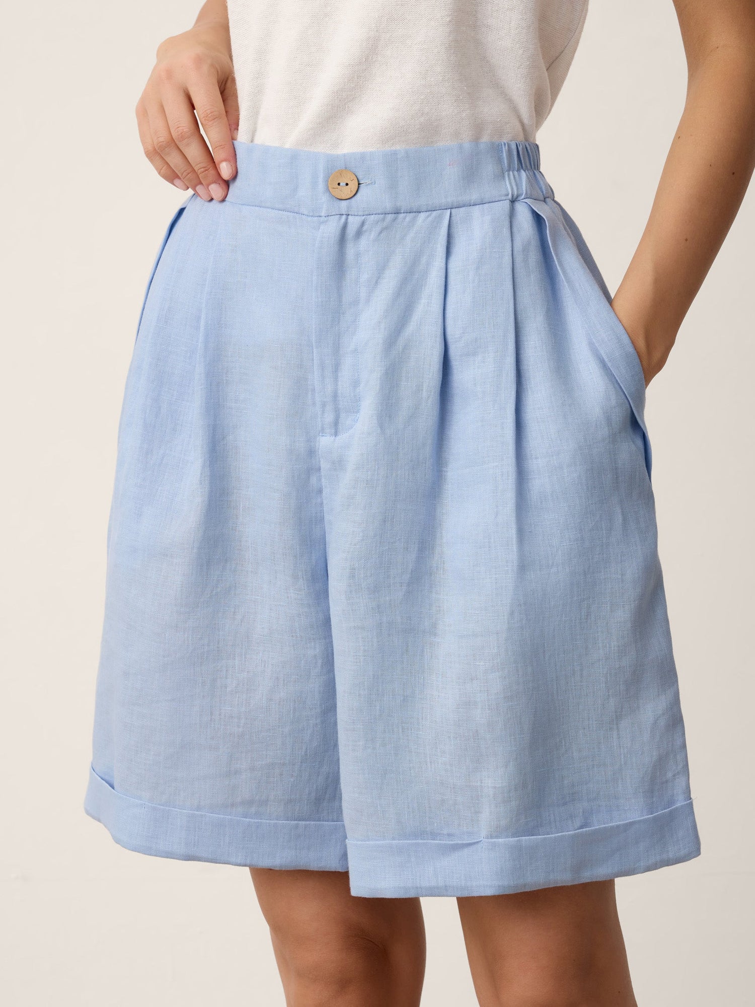 100% Linen Pleated Cuffed Shorts IRISSA - Glamourous Grace