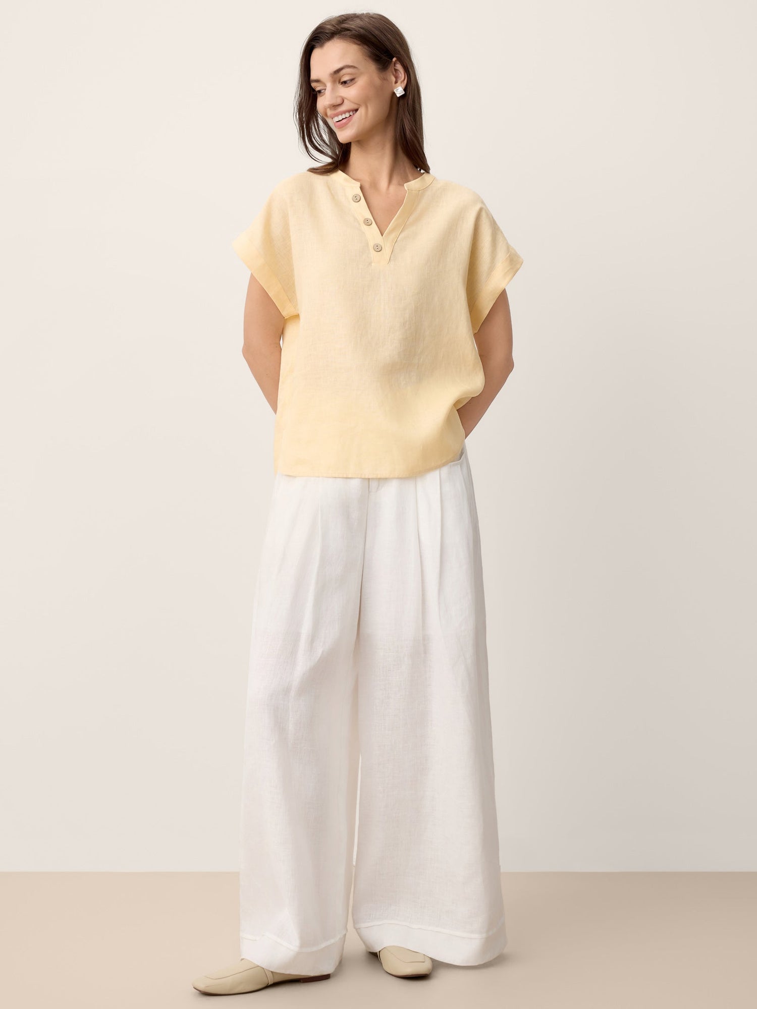 100% Linen Stand-Collar Curved-Hem Top CRESSA - Glamourous Grace