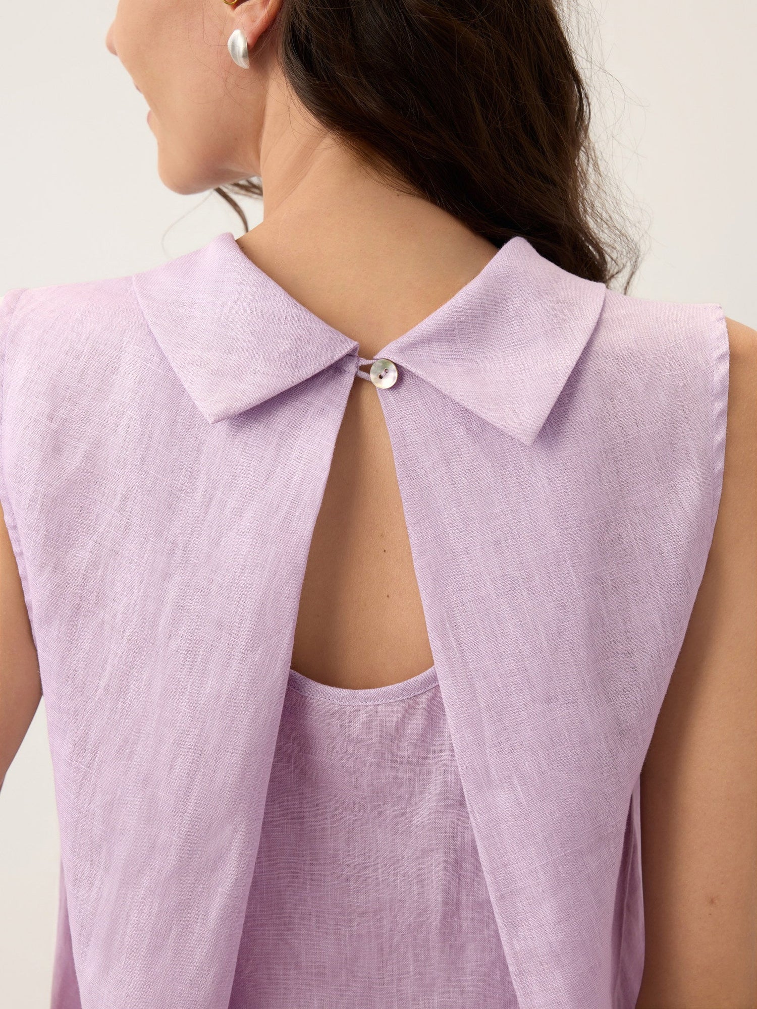 100% Linen Structured Collar Sleeveless Blouse BLAIR - Glamourous Grace