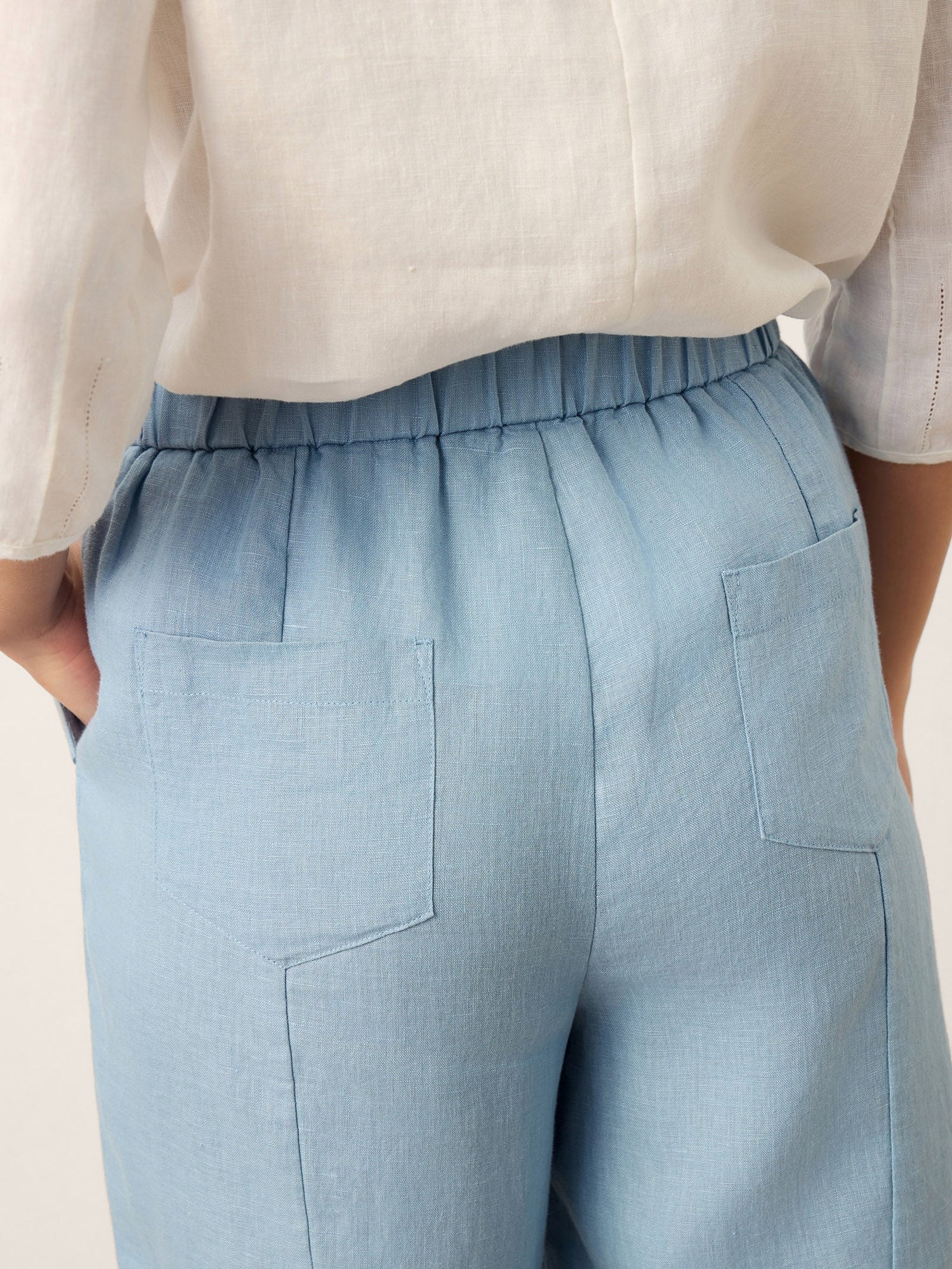 100% Linen Tapered Cropped Pull-On Trousers LORETTA - Glamourous Grace