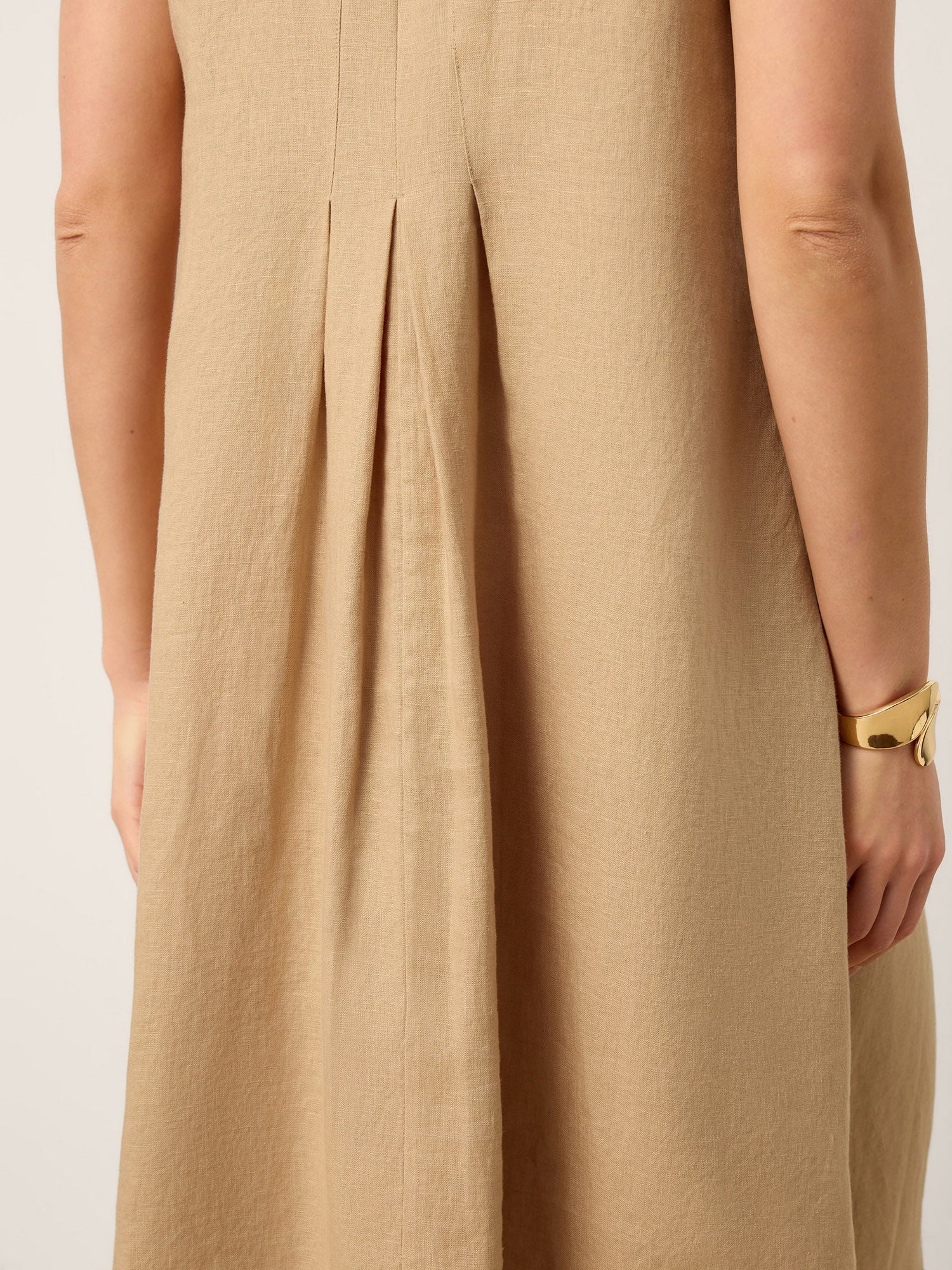 100% Linen Sleeveless Tie-Neck Pintucked Maxi Dress MILLICENT - Glamourous Grace