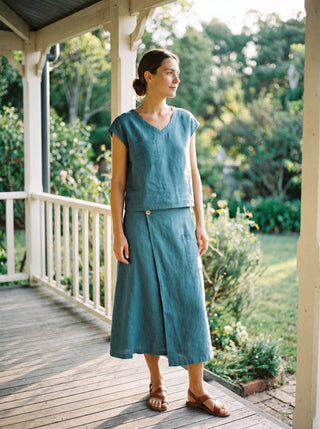 100% Linen V-Neck Cap Sleeve Crop Top FRESSA - Glamourous Grace