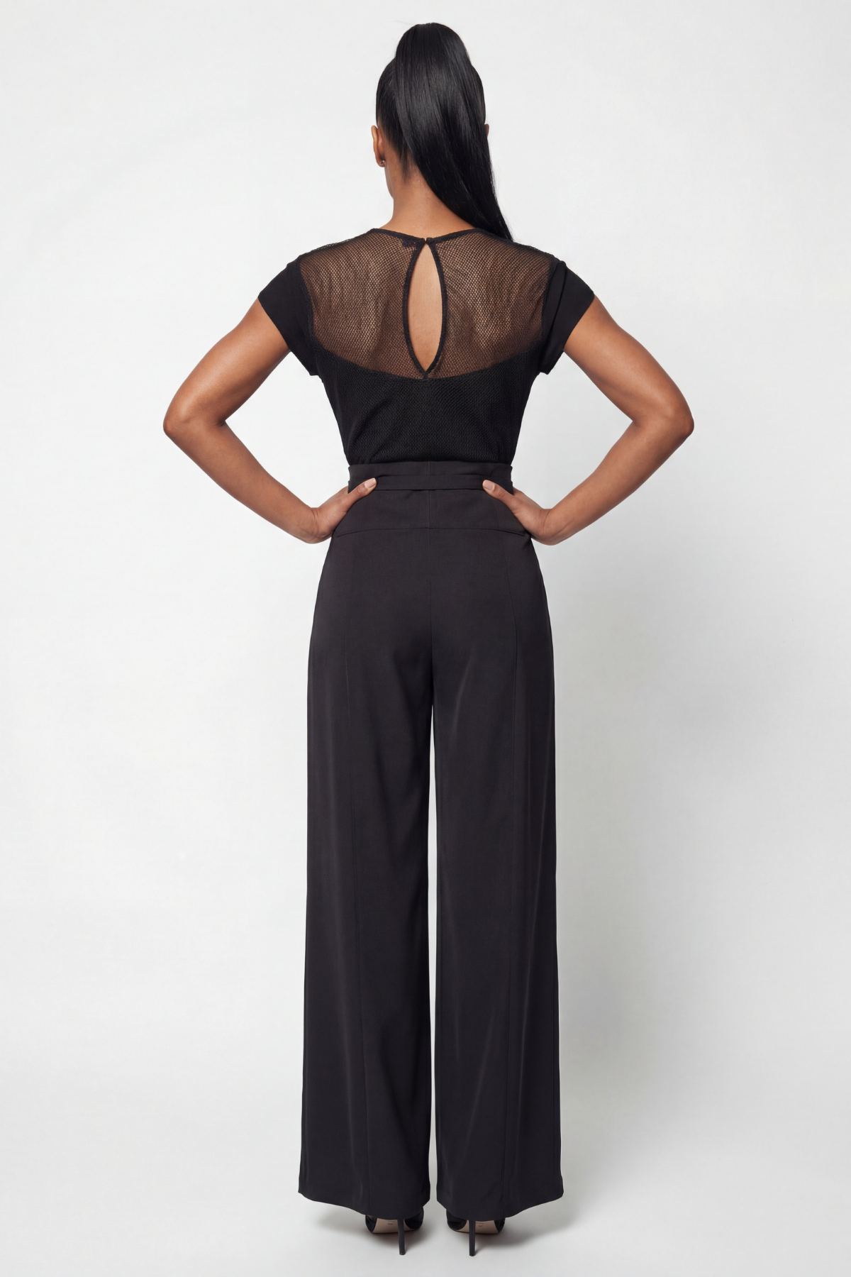 Black Jumpsuit, Aria