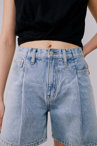 The Pleated Fun Short HJ117 - Glamourous Grace