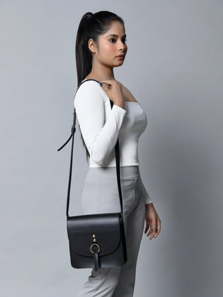 Black Elegance Crossbody Sling Bag - Glamourous Grace