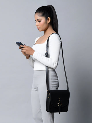 Black Elegance Crossbody Sling Bag - Glamourous Grace